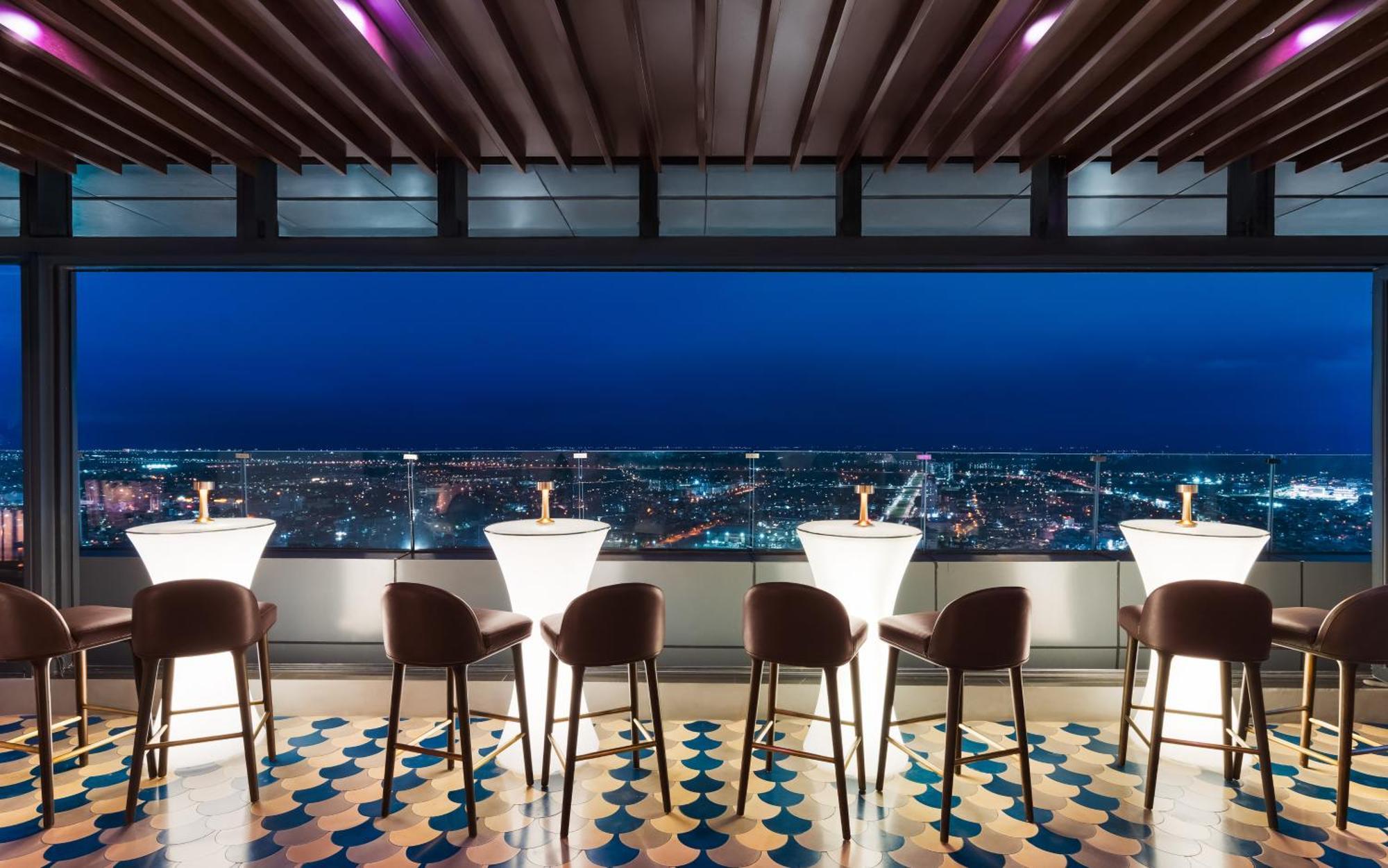 מלון Melia Vinpearl הואה מראה חיצוני תמונה Sky Bar