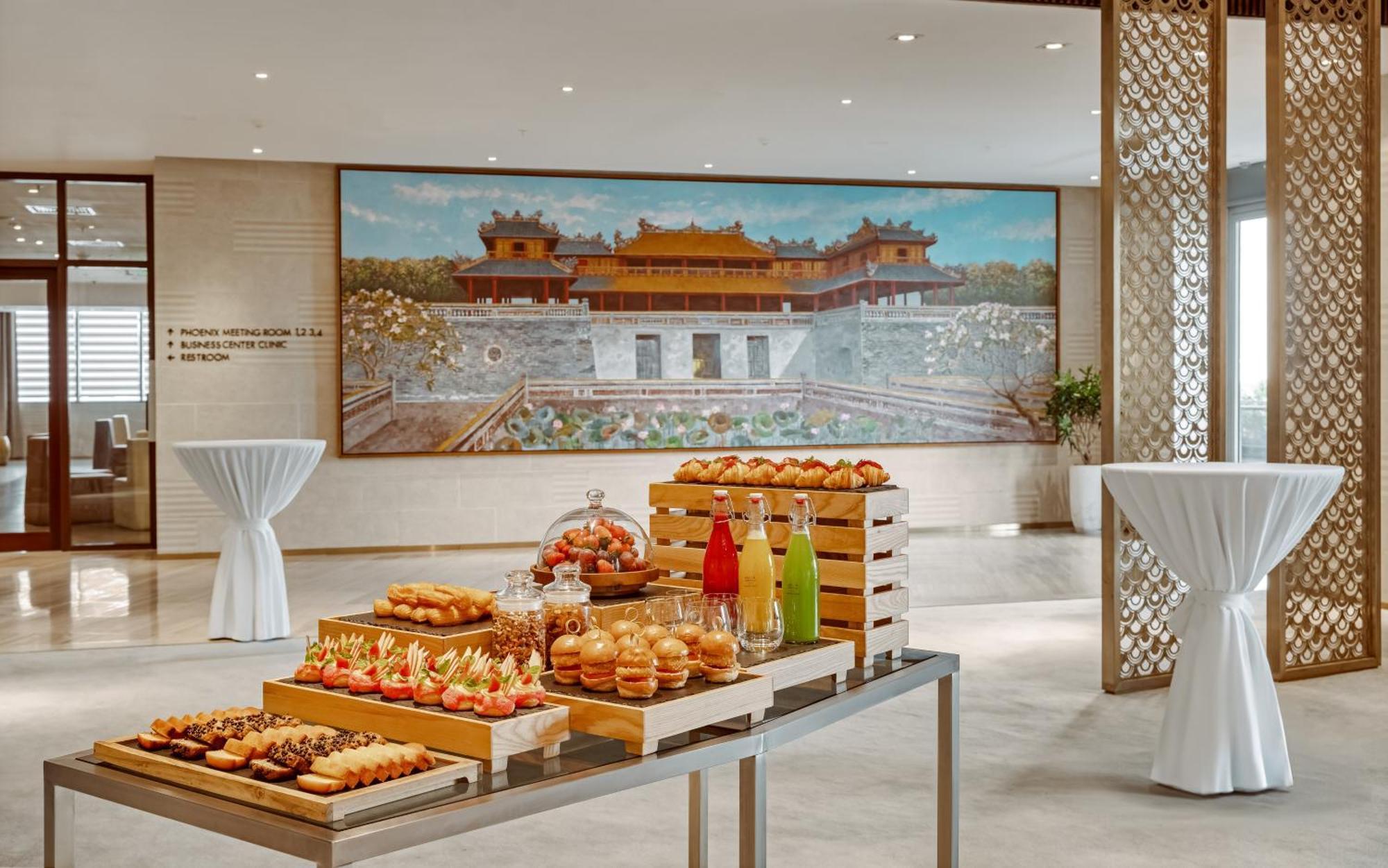 מלון Melia Vinpearl הואה מראה חיצוני תמונה The interior of the lounge
